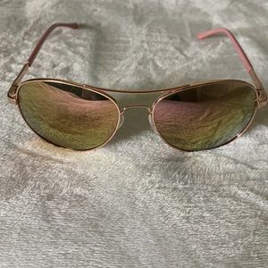 Guess- pink & gold women’s sunglasses